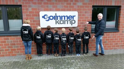 Neue Traininganzüge Minis 1 Neue Traininganzüge Minis 1